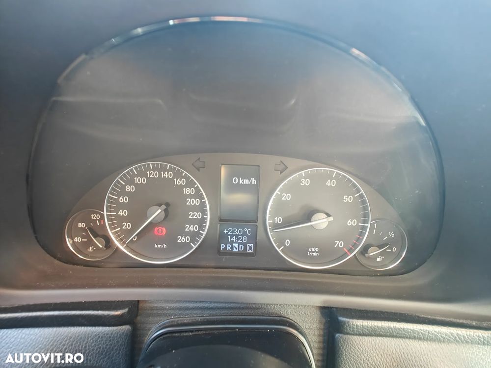 Mercedes-Benz C - 9