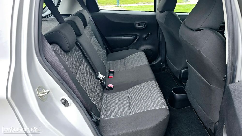 Toyota Yaris 1.33 VVT-i Comfort+P.Style - 41