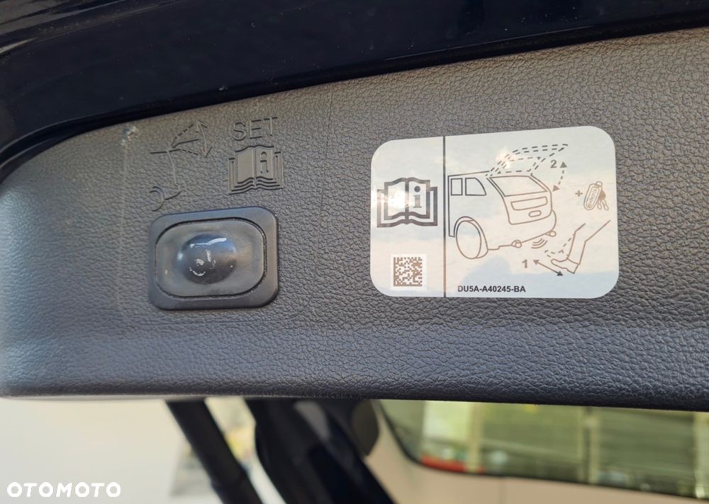 Ford Kuga 1.5 EcoBoost 2x4 Cool & Connect - 9