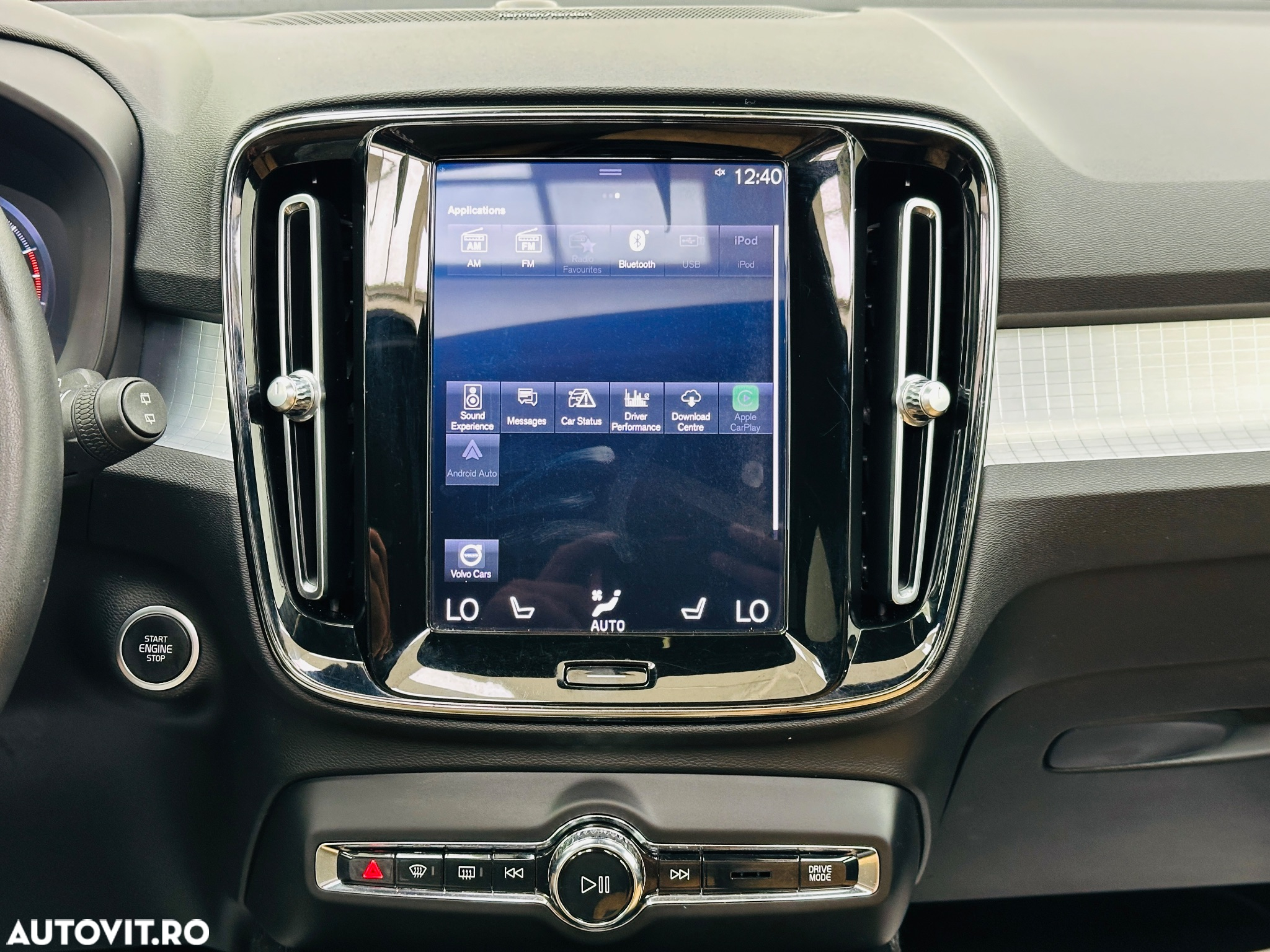 Volvo XC 40 - 25