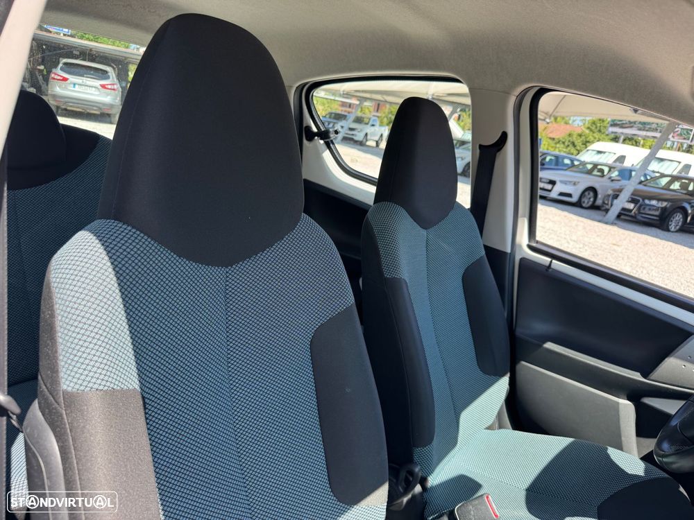 Toyota Aygo 1.0 - 10