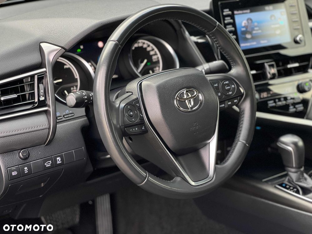 Toyota Camry 2.5 Hybrid Comfort CVT - 22