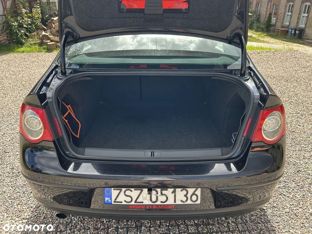 Volkswagen Passat - 8