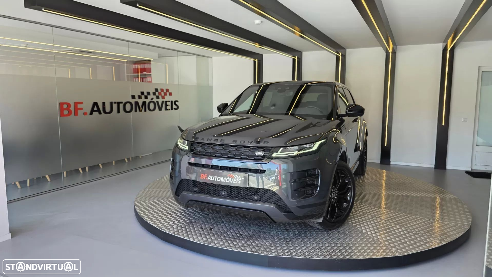 Land Rover Range Rover Evoque 2.0 D240 AWD R-Dynamic HSE Auto - 10