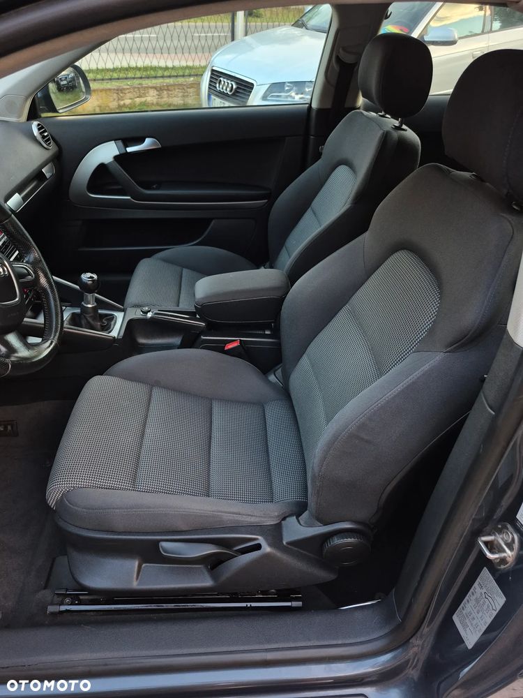 Audi A3 3-drzwiowe 1.6 S line Sportpaket (plus) - 9