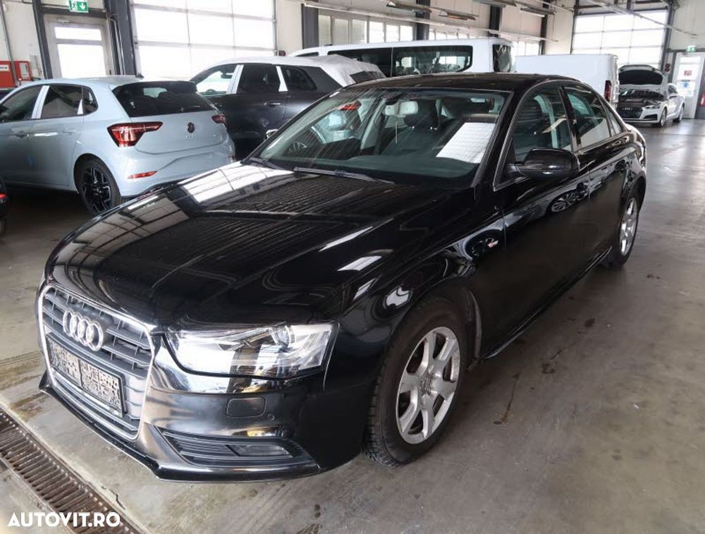Audi A4 Limuzina 2.0 TDI DPF S line Sportpaket - 2