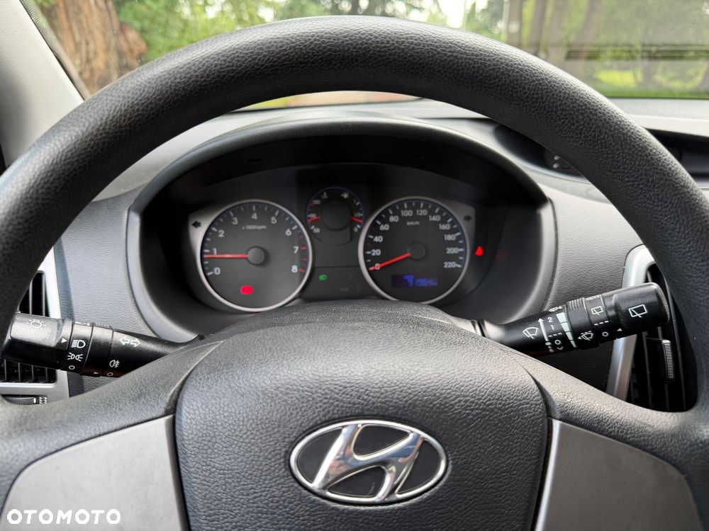Hyundai i20 - 17