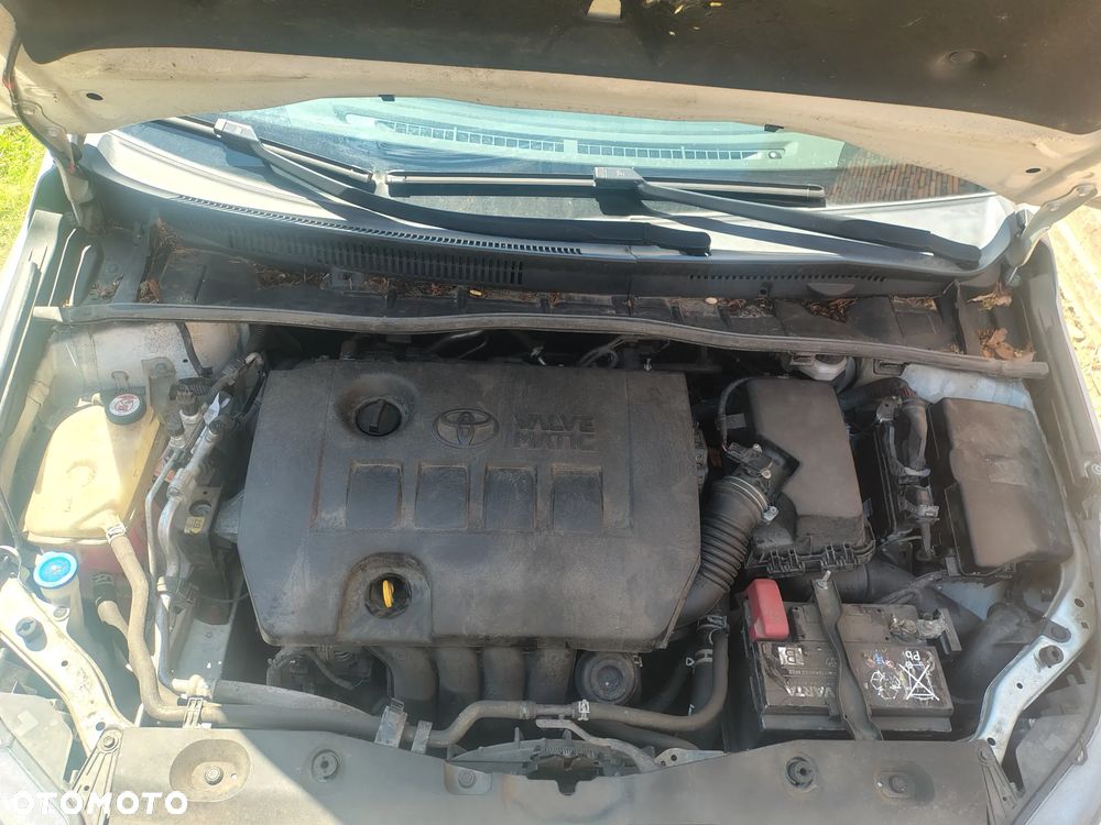 Toyota Avensis Touring Sports 1.8 Edition S+ - 8