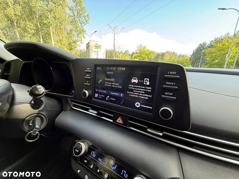Hyundai Elantra 1.6 Smart CVT - 27
