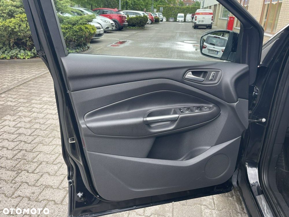 Ford Kuga - 17