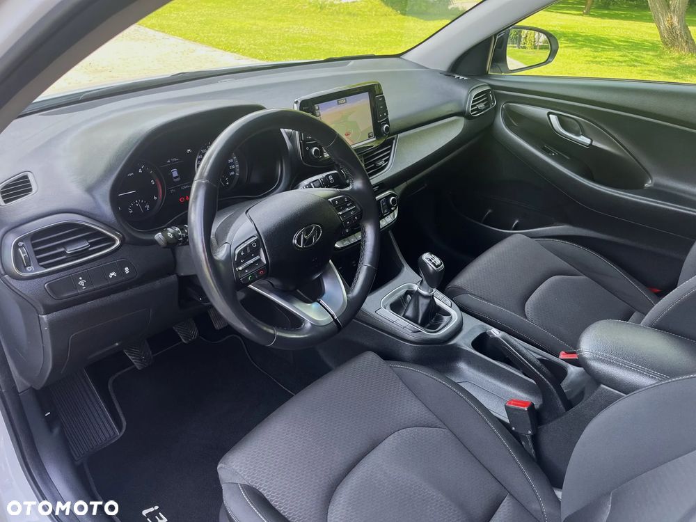 Hyundai i30 1.6 CRDi BlueDrive Premium - 10