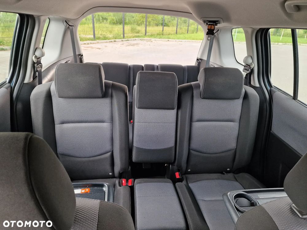 Mazda 5 - 16