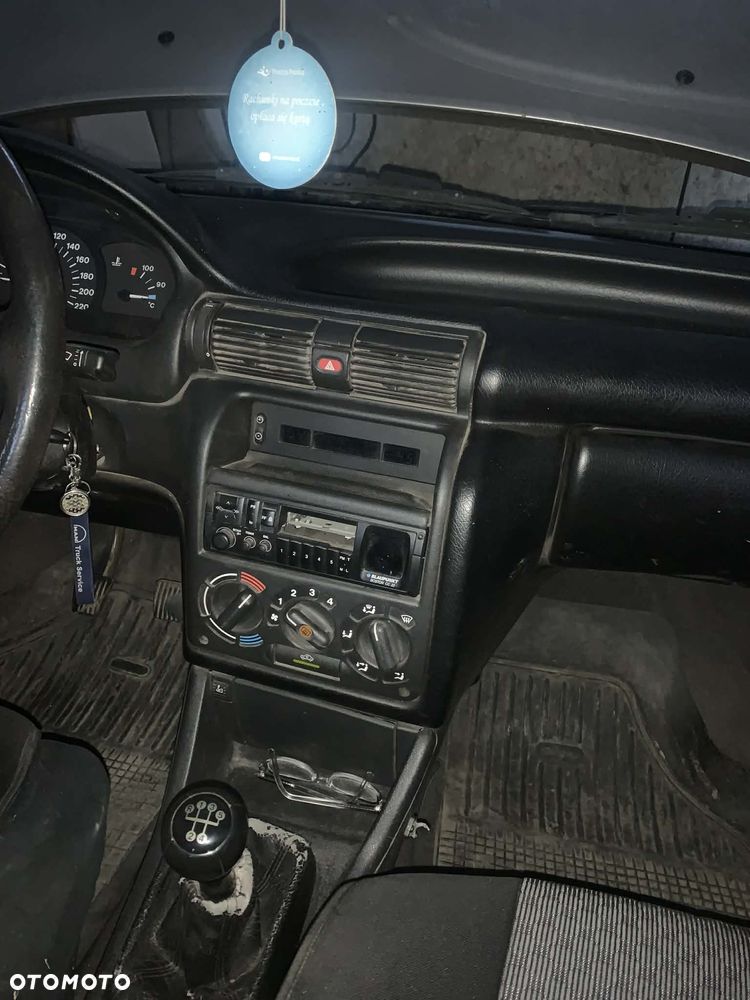 Opel Astra 1.4 GL - 7