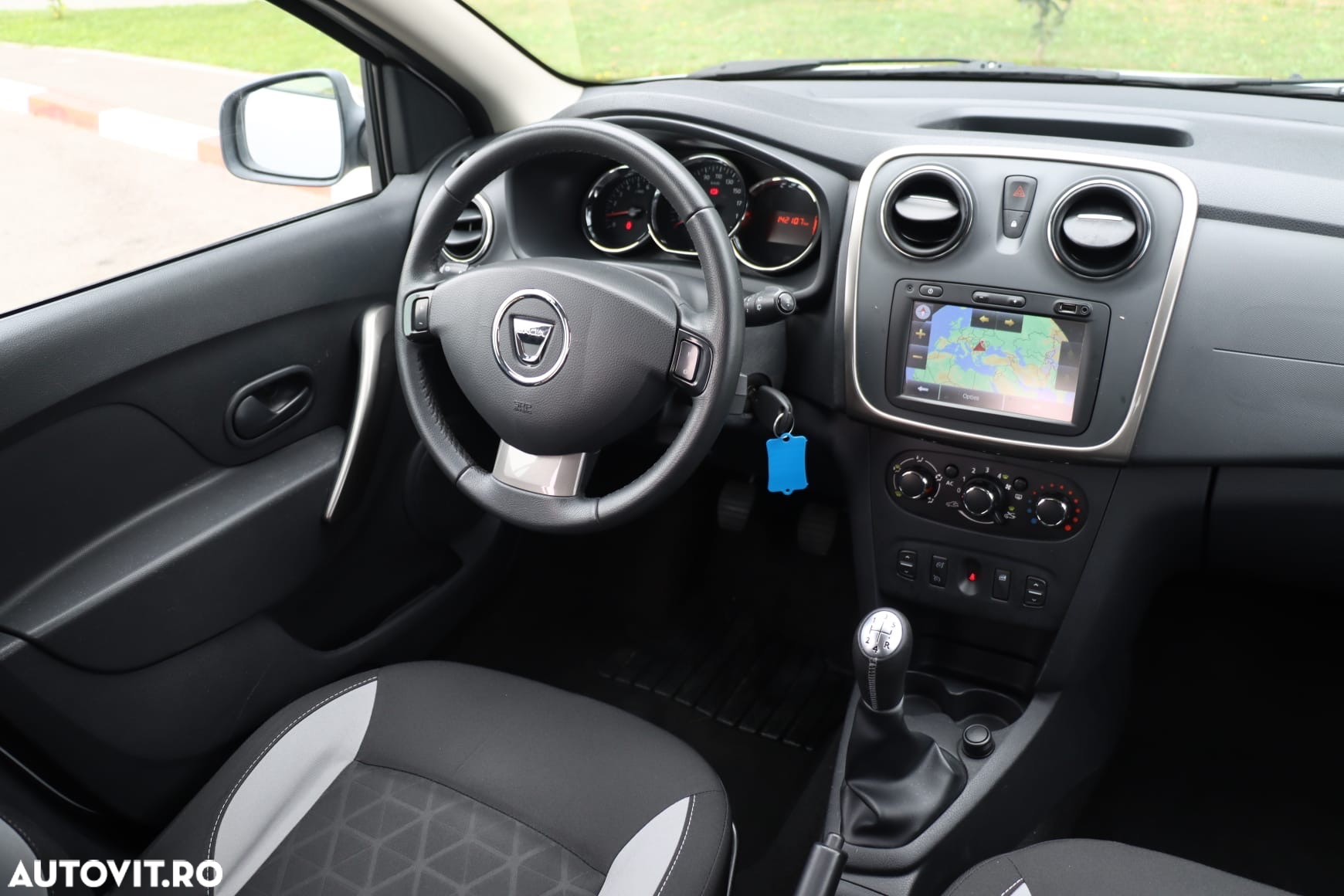 Dacia Sandero Stepway TCe 90 (S&S) Celebration - 2