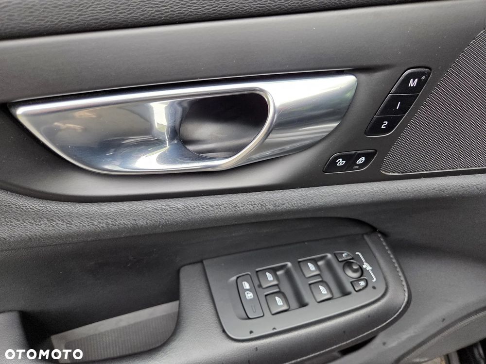 Volvo S60 T4 Geartronic RDesign - 25