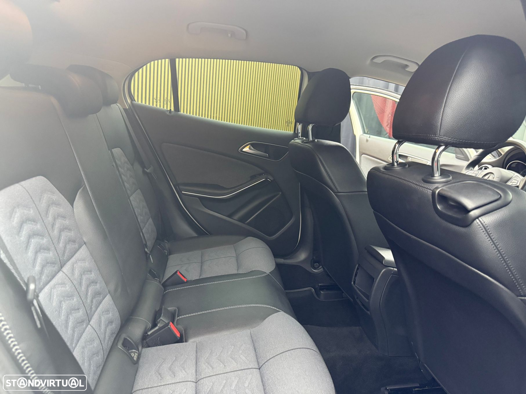 Mercedes-Benz GLA 200 (CDI) d 7G-DCT Urban - 36