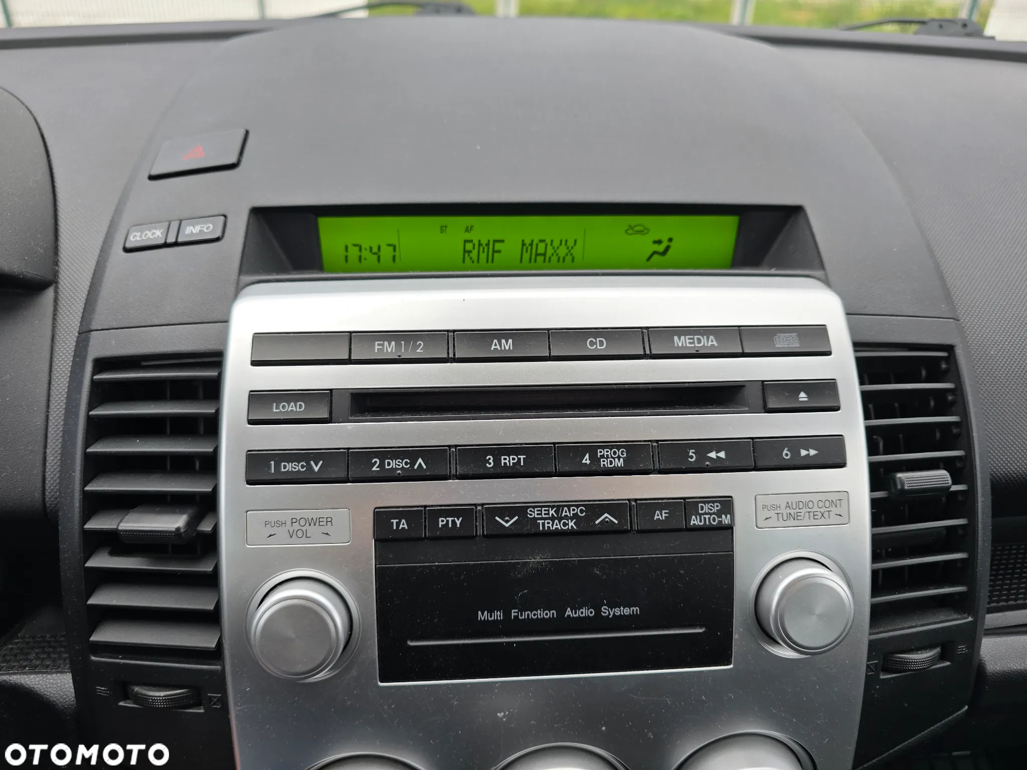 Mazda 5 2.0 Exclusive + - 22