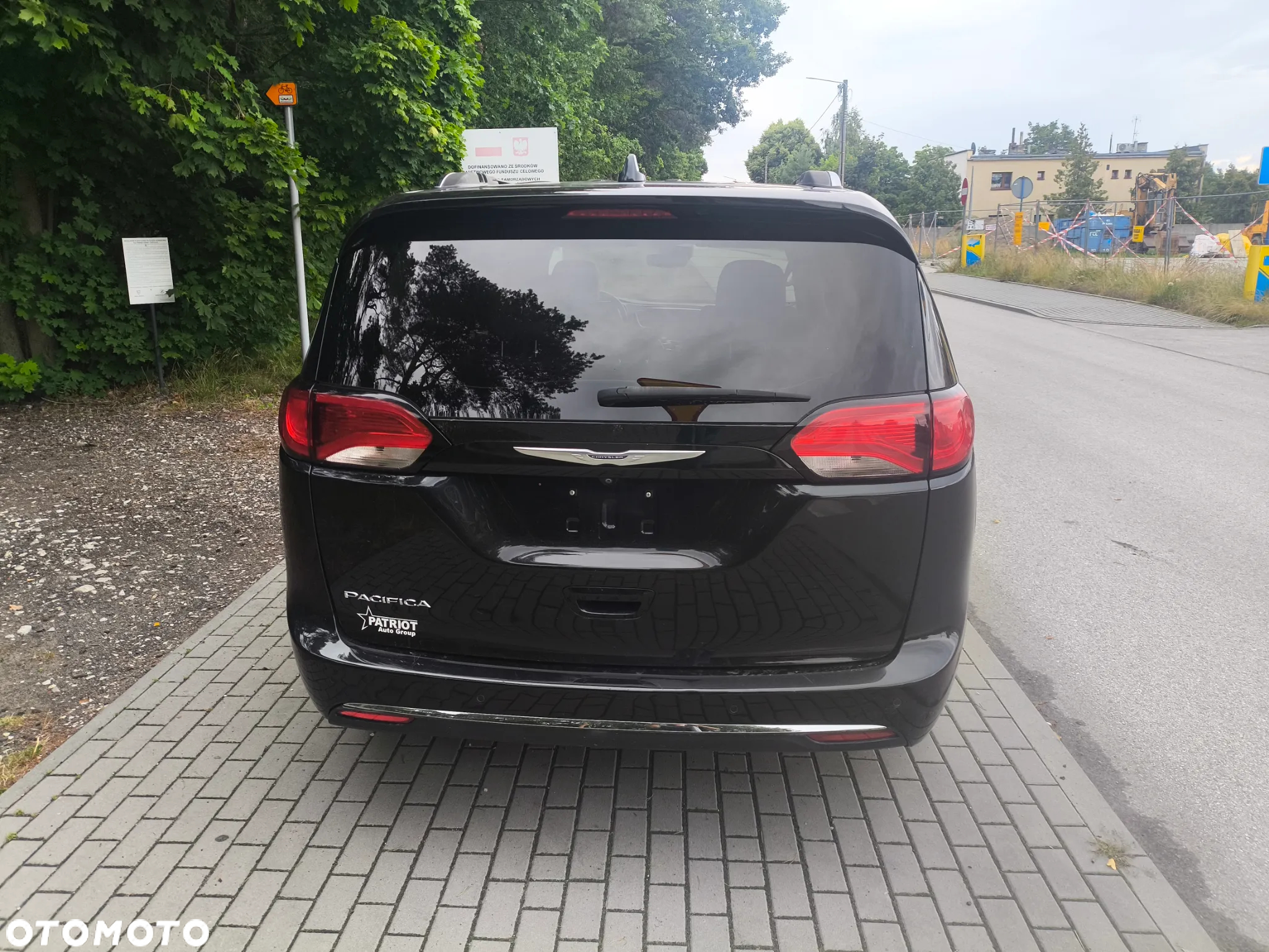 Chrysler Pacifica - 9