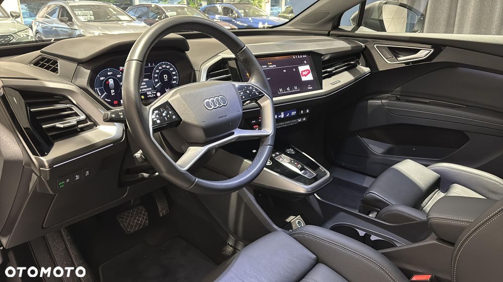 Audi Q4 e-tron - 10