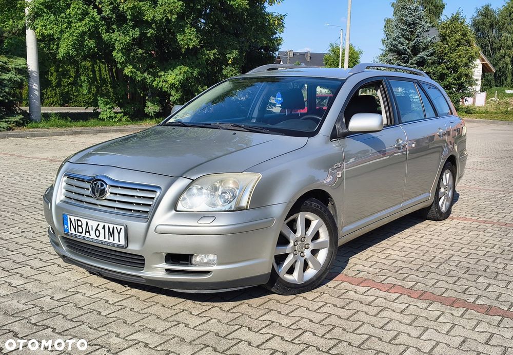 Toyota Avensis - 1