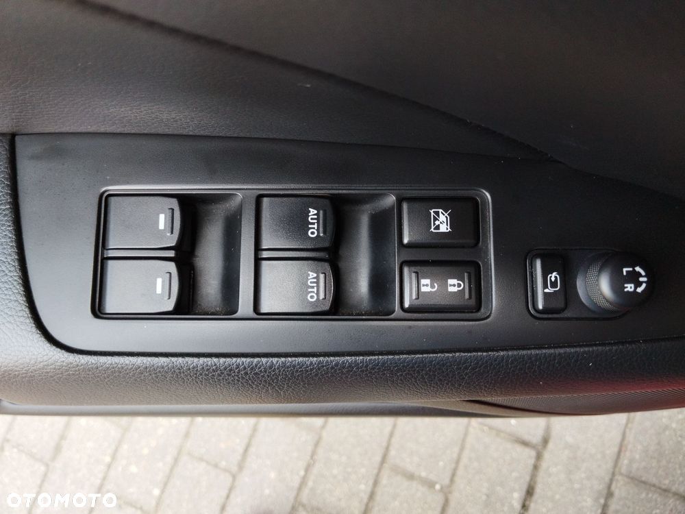 Suzuki Kizashi 2.4 Sport - 19