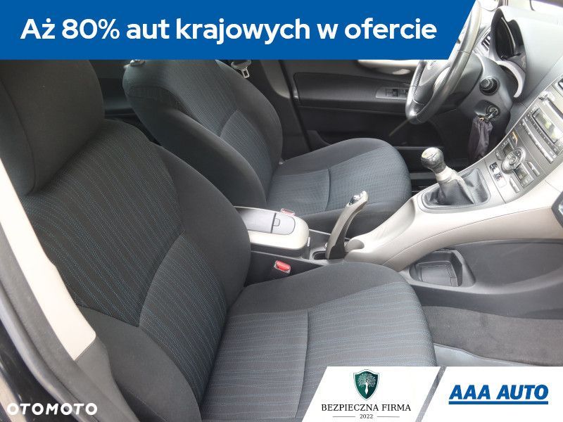 Toyota Auris - 11