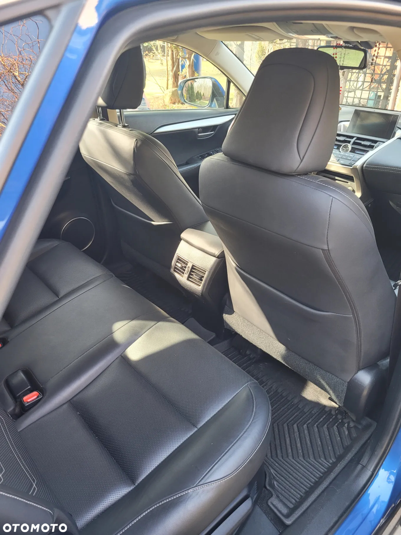 Lexus NX 300h Comfort AWD - 23