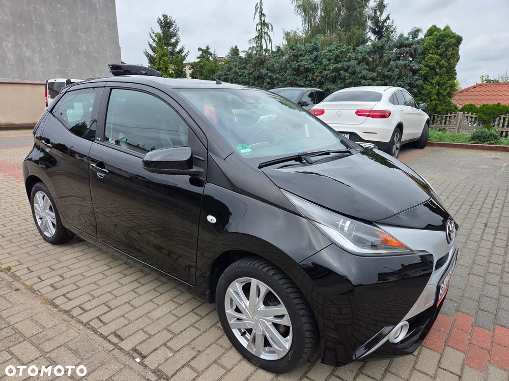 Toyota Aygo x-play Edition S+ - 1