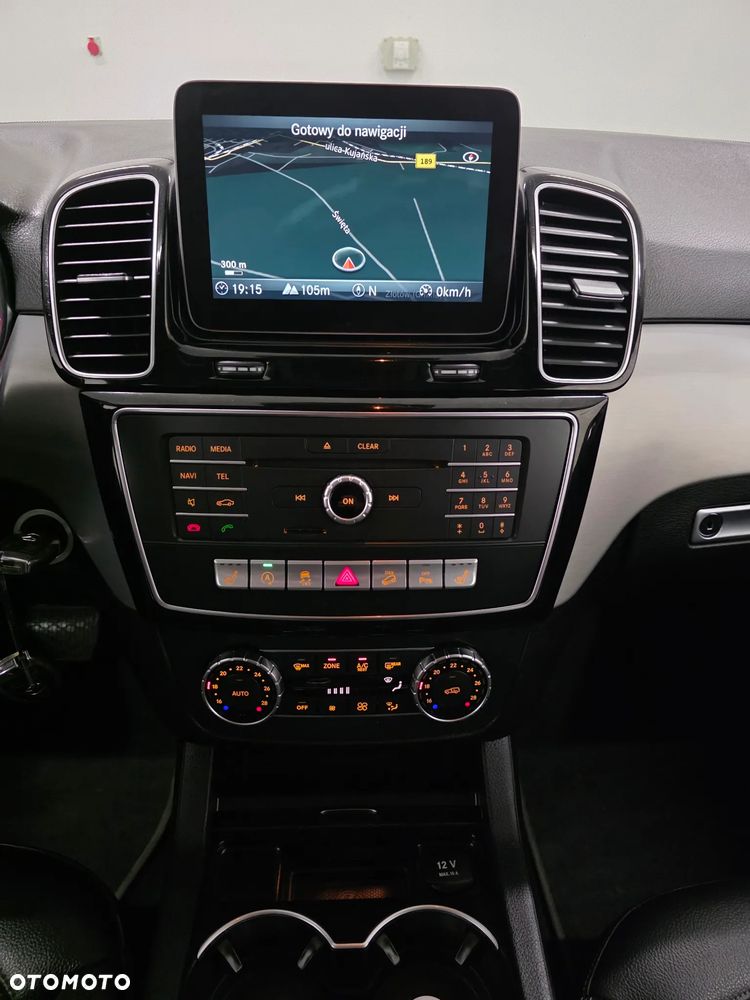 Mercedes-Benz GLE 250 d 4Matic 9G-TRONIC AMG Line - 11