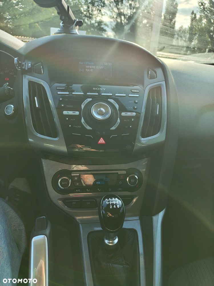 Ford Focus 1.6 EcoBoost Edition - 19