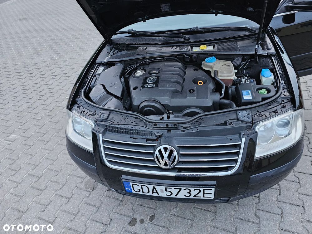 Volkswagen Passat 1.9 TDI Comfortline Family - 22