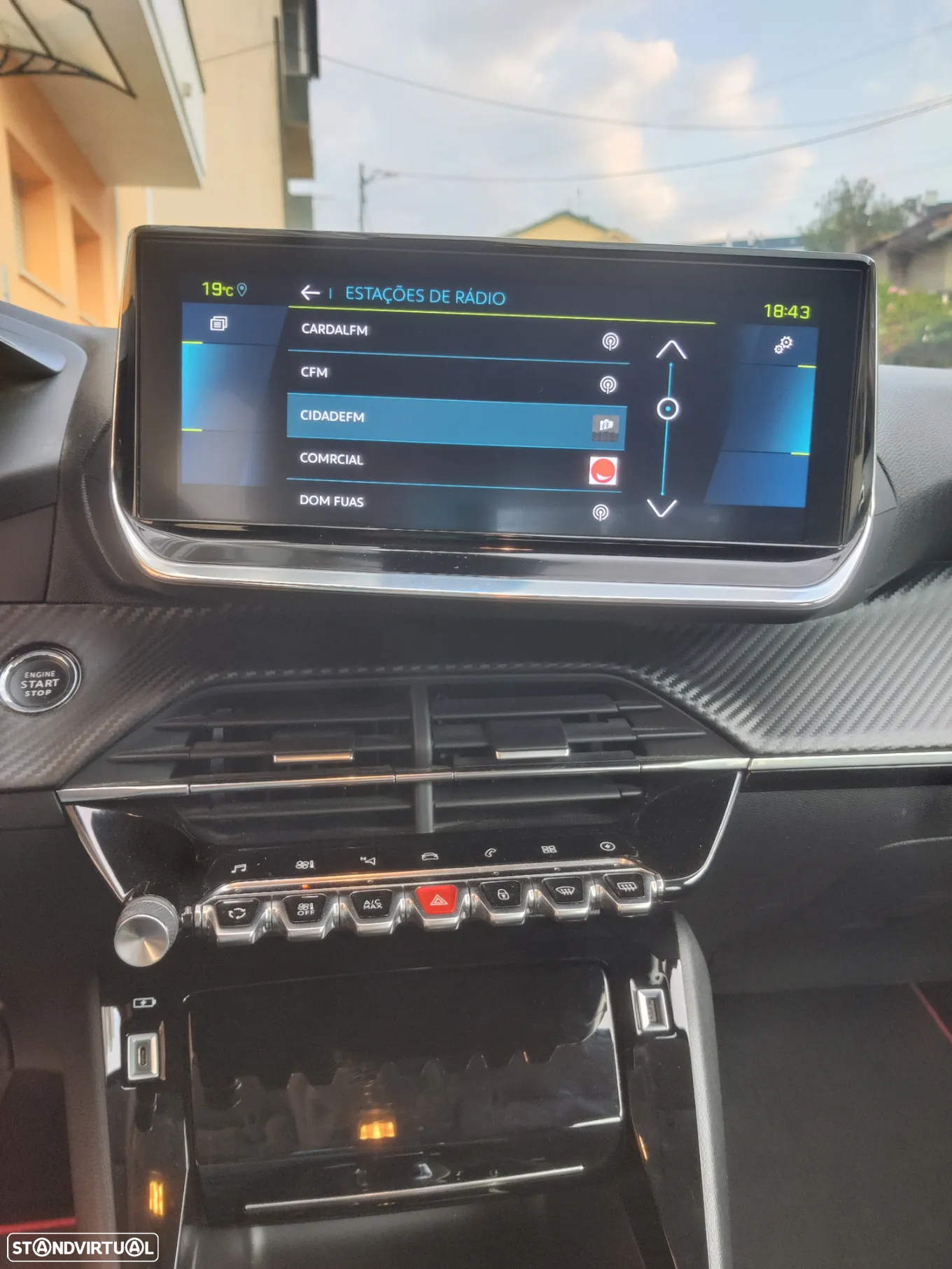 Peugeot e-208 50 kWh Allure - 28