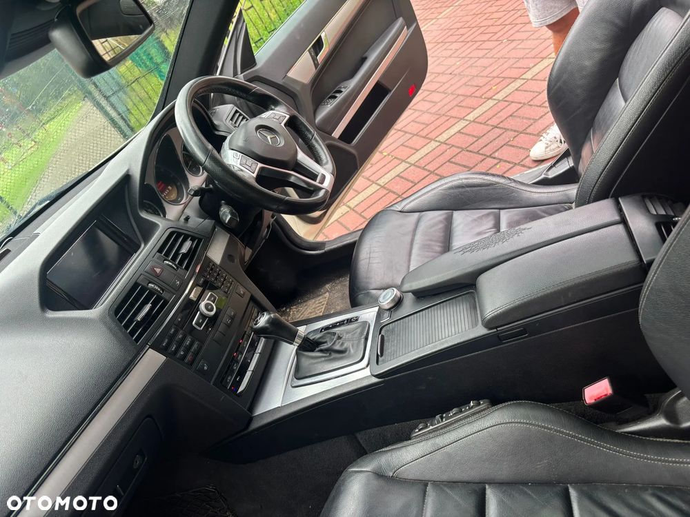 Mercedes-Benz Klasa E 350 CDI DPF Coupe BlueEFFICIENCY 7G-TRONIC Avantgarde - 9
