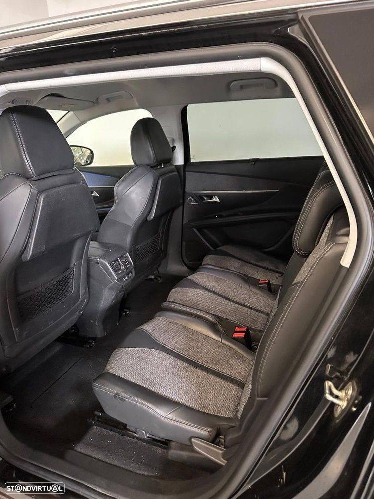 Peugeot 5008 1.2 PureTech Allure - 12