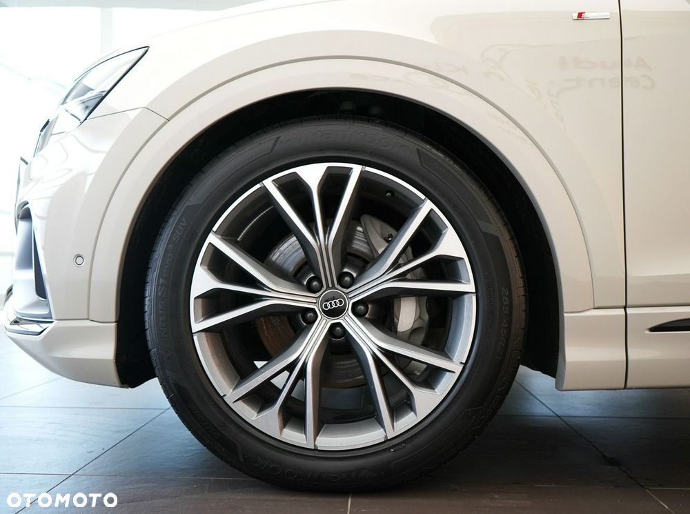 Audi Q8 - 6