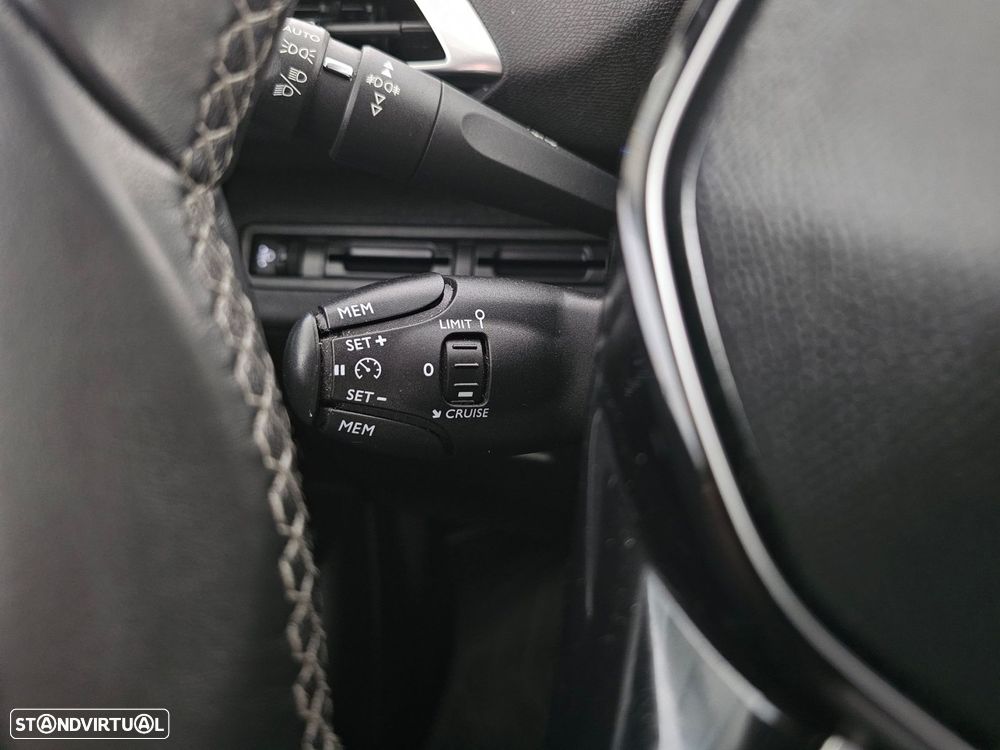 Peugeot 3008 1.5 BlueHDi Allure - 18