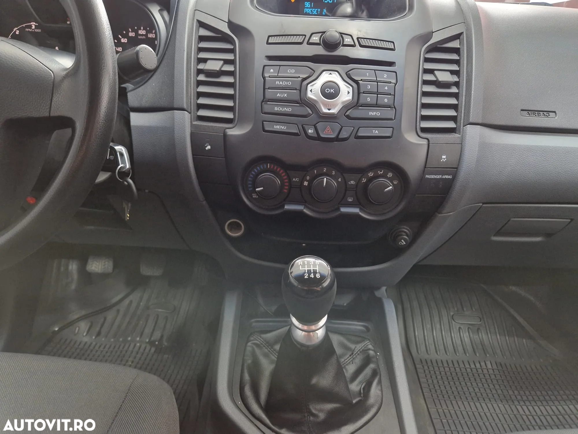 Ford Ranger Pick-Up 4x4 Cabina Dubla XLT - 16