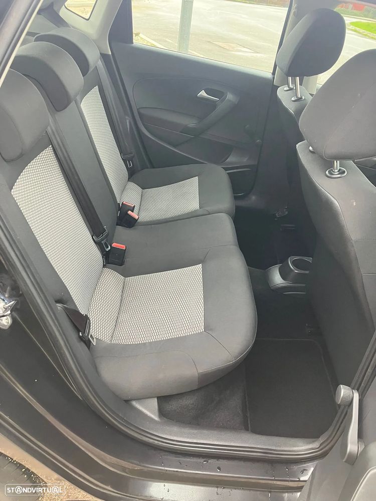 VW Polo 1.6 TDI Confortline BlueMotion - 12