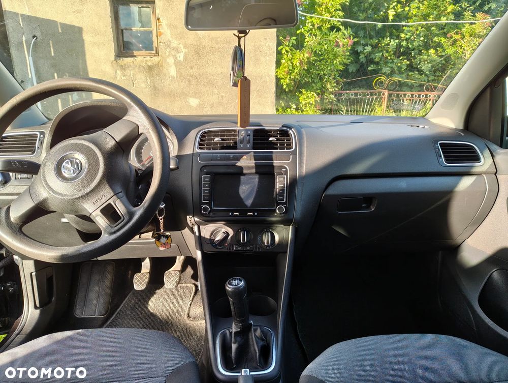 Volkswagen Polo 1.4 16V Comfortline - 12
