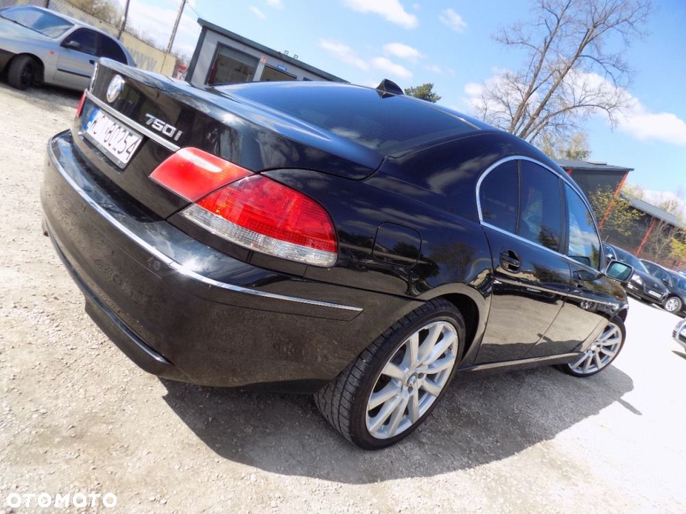 BMW Seria 7 - 26