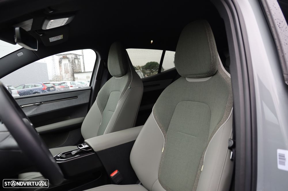 Volvo EX30 51 kWh Single Motor Plus - 8