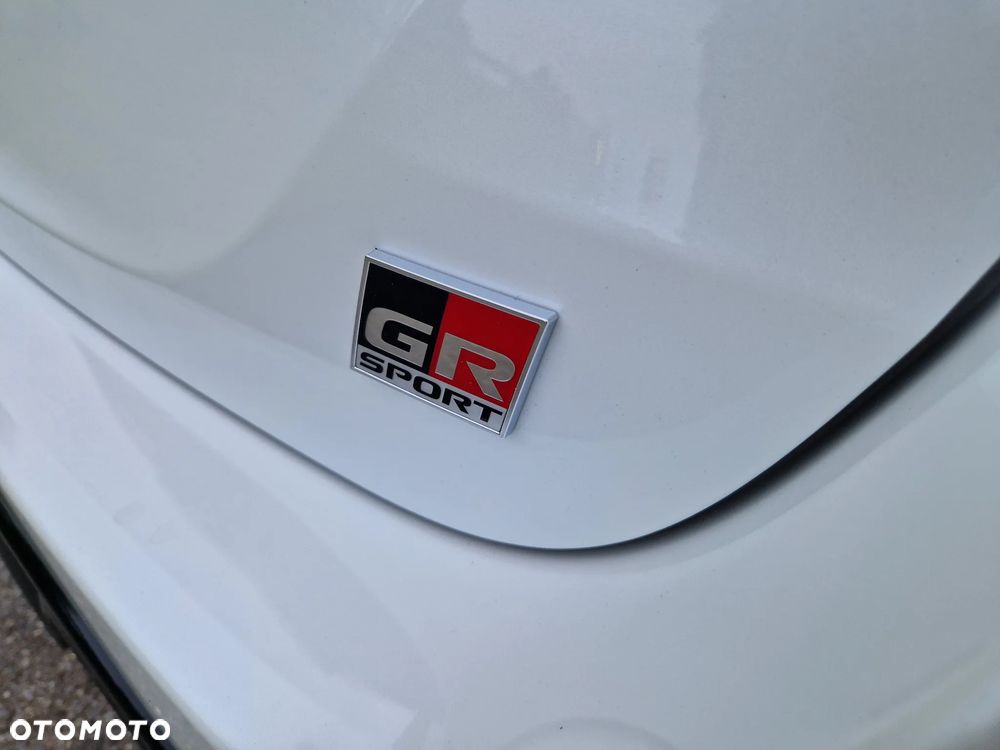 Toyota Yaris Hybrid 1.5 GR Sport - 28