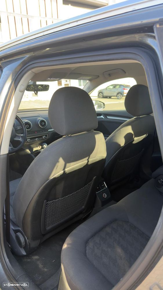 Audi A3 Sportback 1.6 TDI Attraction S tronic - 12