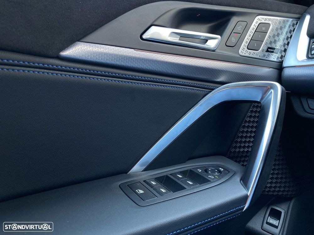 BMW iX2 eDrive20 Pack Desportivo M Pro - 15