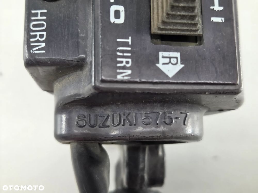 SUZUKI GN 125 PRZEŁĄCZNIK LEWY DZWIGNIA MANETKA - 17