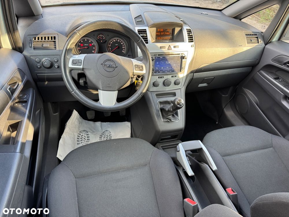 Opel Zafira 1.6 Enjoy - 18