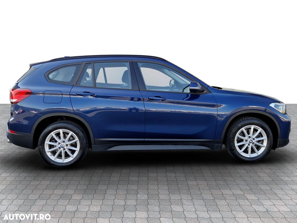 BMW X1 xDrive20i AT - 7