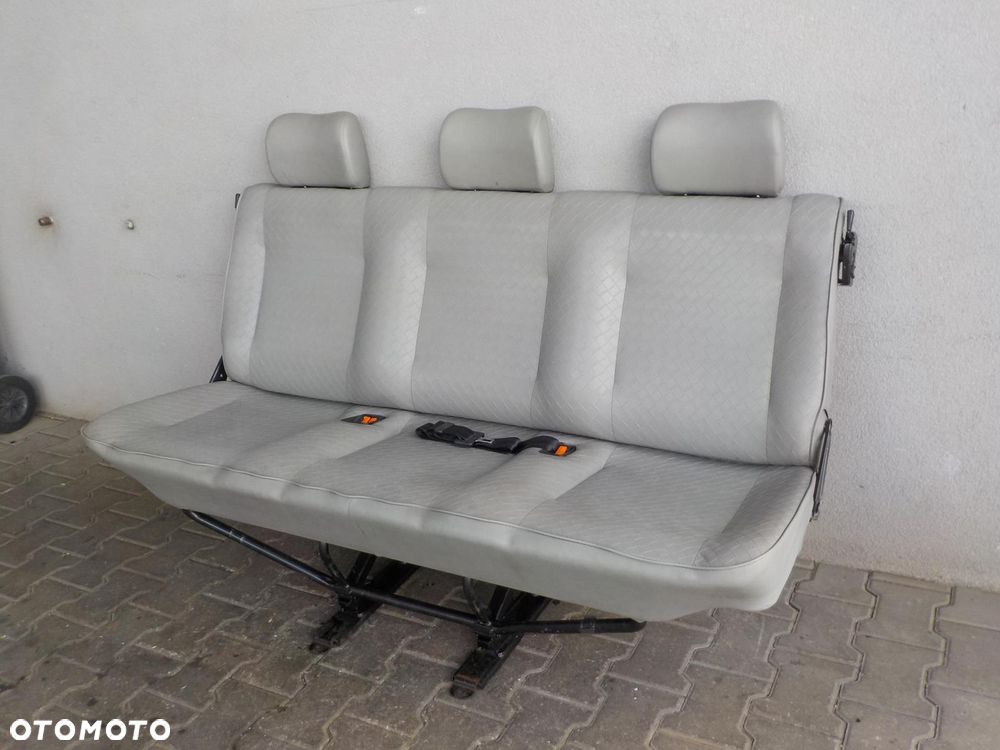 VW T4 FOTEL TRÓJKA POTRÓJNY KANAPA ŁAWKA TYŁ TYLNA - 2