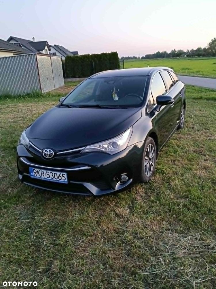 Toyota Avensis 2.0 Premium MS - 9