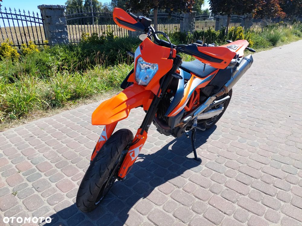 KTM SMC